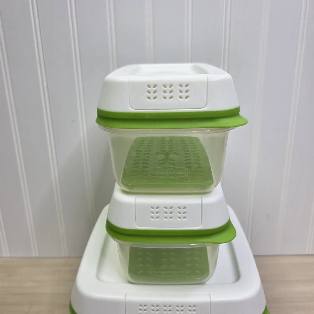 Rubbermaid freshworks produce